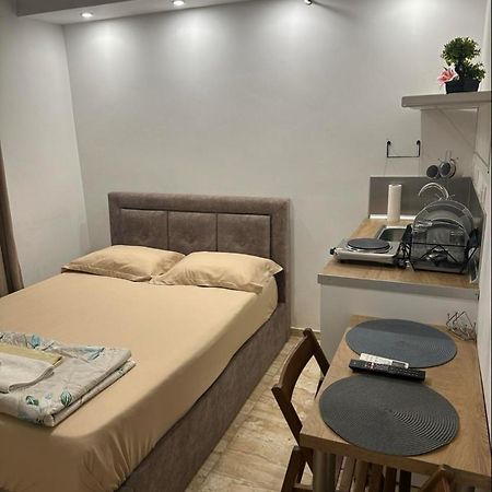 Dimitris Center Apartment テッサロニキ エクステリア 写真